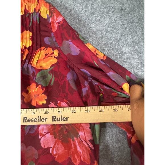 Denim 24/7 Blouse Women 16W Red Button Front Short Sleeve Embroidered Floral - Picture 4 of 8